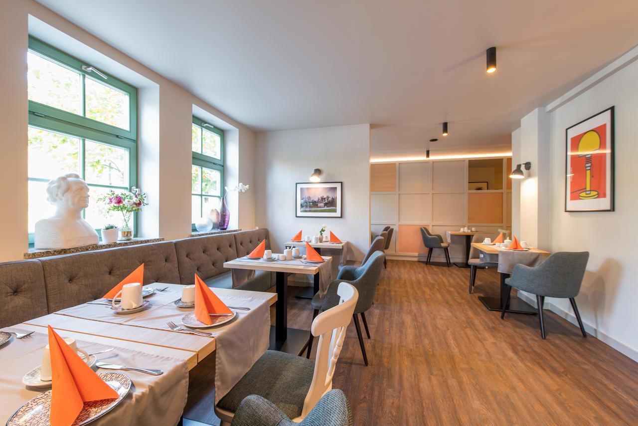 stattHotel Weimar Esterno foto